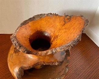 #24 -$60 San Fransisco wood carved Bruce Abbott 2013 Buck eye wood carved vase 