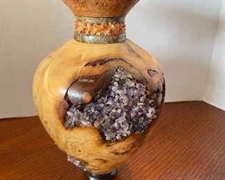 #28 - $60 - San Fransisco wood carved Bruce Abbott 2013 Buck eye wood carved vase 