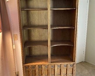 $95. DREXEL MCM Esperante Collection.
Book display case open front 
36”x14”x77”