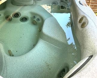 Side View Jacuzzi 