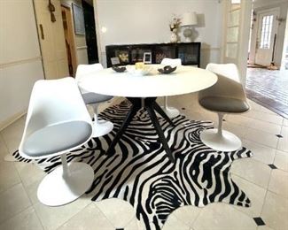 Beautiful table and chairs