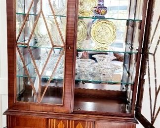 Lexington, Palmer House Collection, display cabinet, China cabinet 