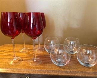 $ 8.00 for the Lot. Red wine glasses lot and Mikasa Cheers Stemless Balloon Wine  glasses  (new)