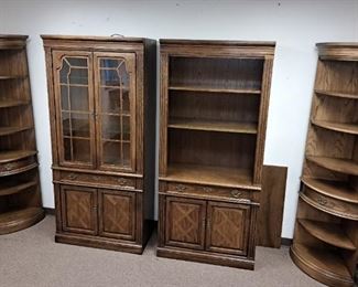 Thomasville Furniture oak pr. corner display shelves, oak cabinet bookcase and oak glass front lighted cabinet.