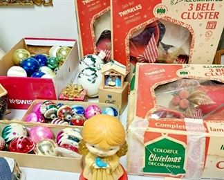 Much vintage Christmas 