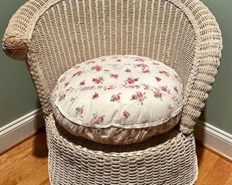 Wicker chair - Pick up Sunday only!