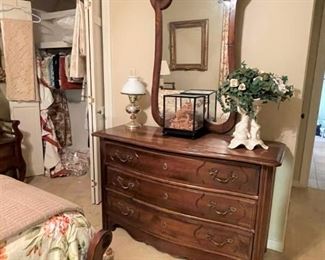 QUEEN BEDROOM SUITE DRESSER