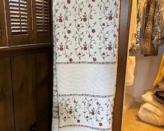 KING SIZE QUILT