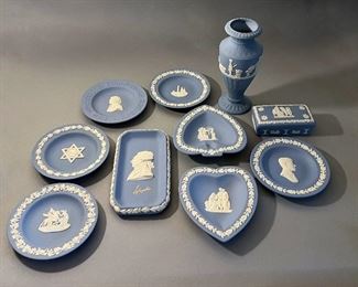 Assorted Wedgwood Jasperware items 