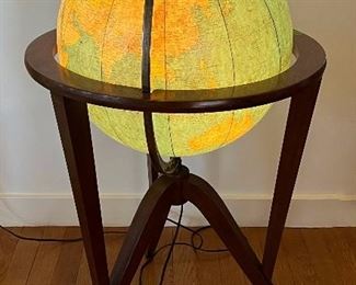 Mid Century Modern Illuminated Edward Wormley Globe for Dunbar