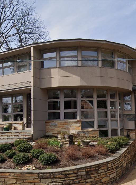 The actual entrance to the Estate Sale is across from the address provided, look for the “Estate Sale” signs in front of this house!!