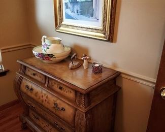 Bombay accent entry chest