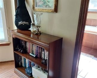 Solid wood bookshelf Crystal accent lamp and artwork