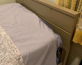 Mengel- Bedroom set,