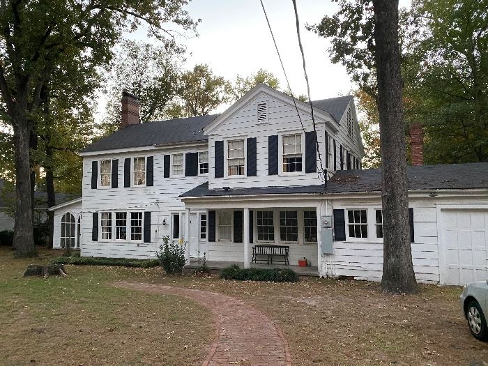 Prominent Family Estate Sale in Texarkana, AR starts on 11/3/2022