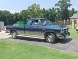 Dodge Ram Cummins Turbo Deisel 5.9 - 6 cylinder, Automatic,AC
1992 NEW TIRES
