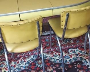 50's dining table and chairs
Chrome and formica