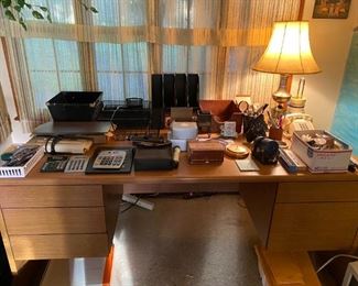 Office Desk / Office Supplies