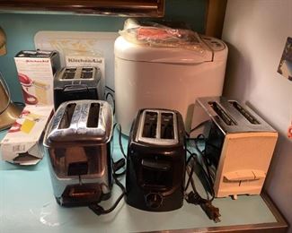Toasters / Bread Maker