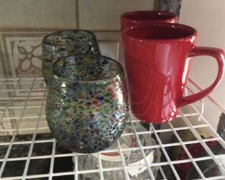 Red cups & wine glasses 