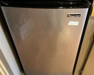 Magic Chef refrigerator
