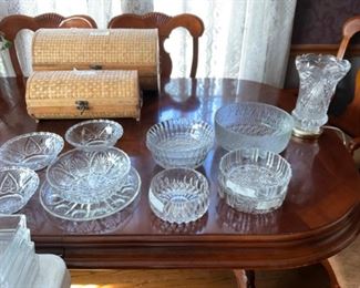 Platters, bowls, vase in cut glass