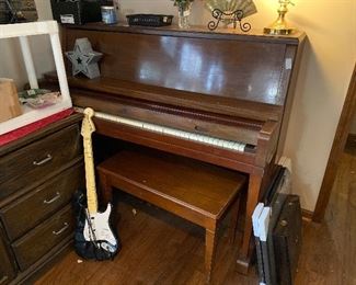 Piano + bench