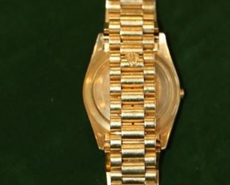 Men’s President (Rolex) 18kt gold with box, no papers, but original identification tag, and missing stem. Requires Rolex service. Authentic. (Replace stem and service cost aaprox. $4,500-$6,000.00) Priced based on this needed service. Watch is fully repairable and is not priced as a bargain scrap item.  
