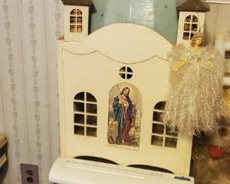 Hand made by my grandfather. I am 65 if that gives you an idea of it's age 😲