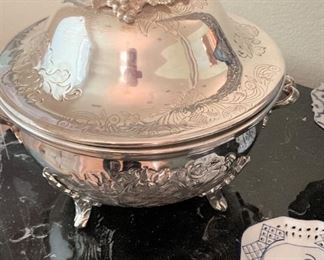 Covered silverplate serving piece