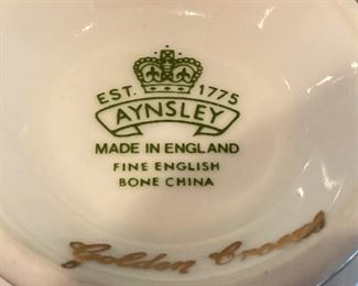 Aynsley "Golden Crown" fine English bone china