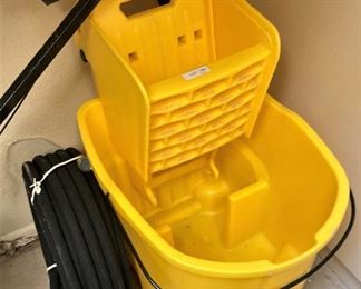 Mop bucket