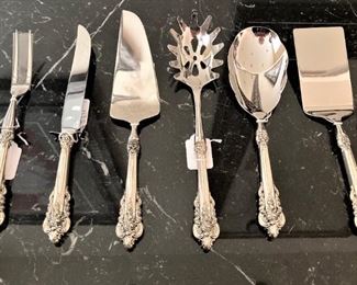 Grande Baroque (by Wallace) serving pieces (sterling handles)