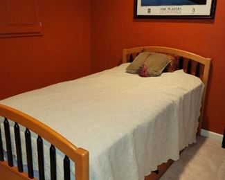 Twin bed & matching furniture 