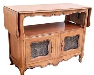 Lot 016
Pecan Wood Built Glassware Cabinet