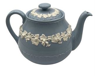 Lot 265
Wedgwood Queensware Teapot