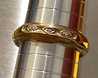 14k Gold Diamond Ring