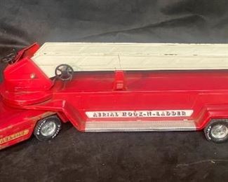 NyLint Aerial HooknLadder Metal Truck