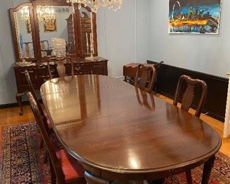 LOVELY DINING ROOM SET