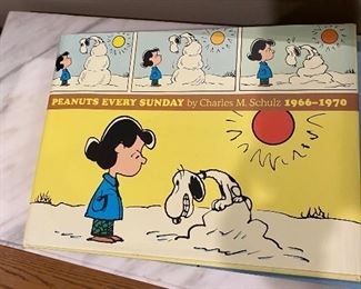PEANUTS COFFEETABLE BOOK