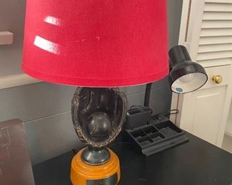 UNIQUE BASWBALL LAMP