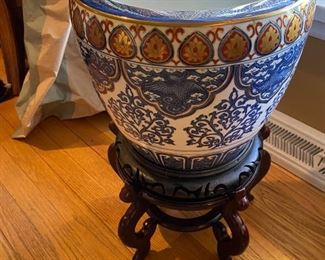 RARE, BLUE & WHITE PORCELAIN POT WITH STAND