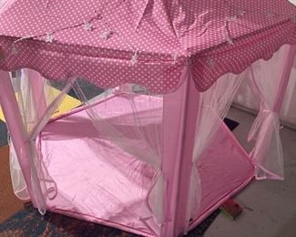 Fun play tent