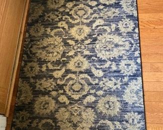 30βx45β rug, navy blue with beige design