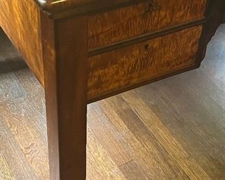 Beautiful partner’s desk in flame mahogany