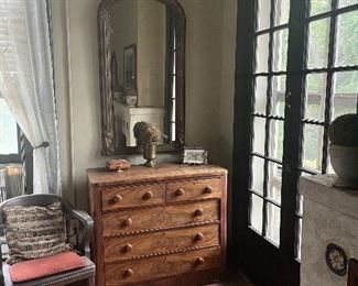 Very fine American and European antiques