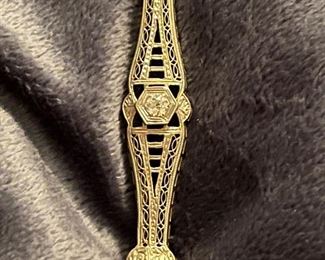 Edwardian white gold and diamond pin