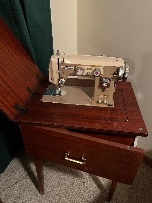 Estate Sale West Omaha starts on 11/5/2022