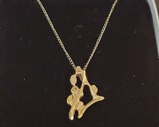 Many pieces of 10k and 14k gold jewelry