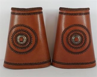 Cowboy cuffs